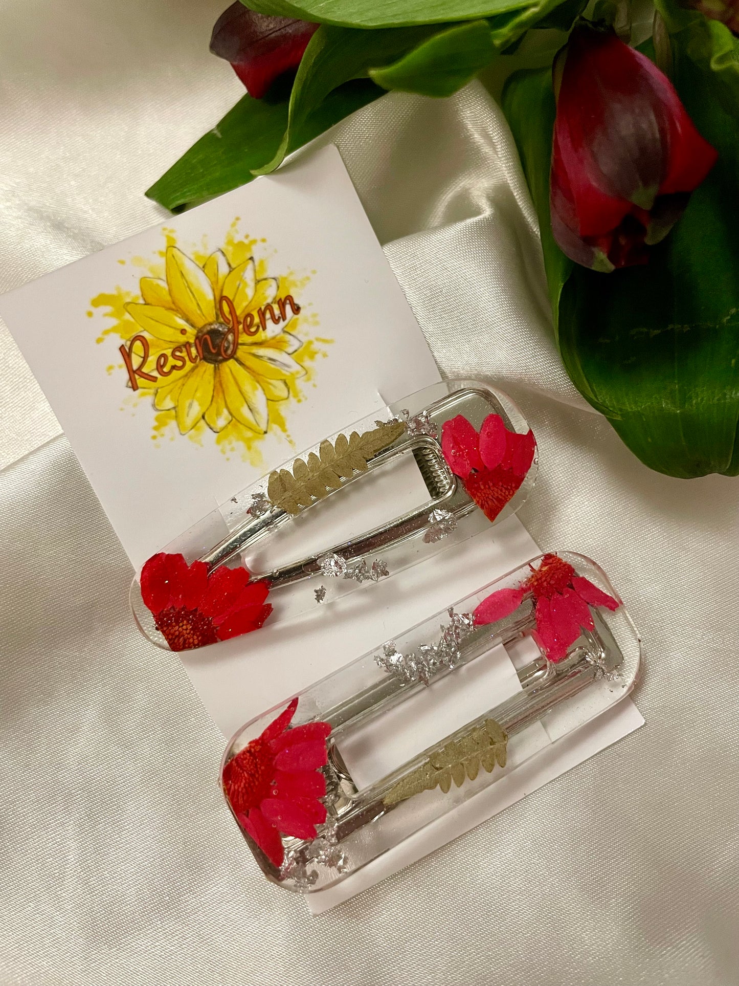 Set of dried flower hair clips