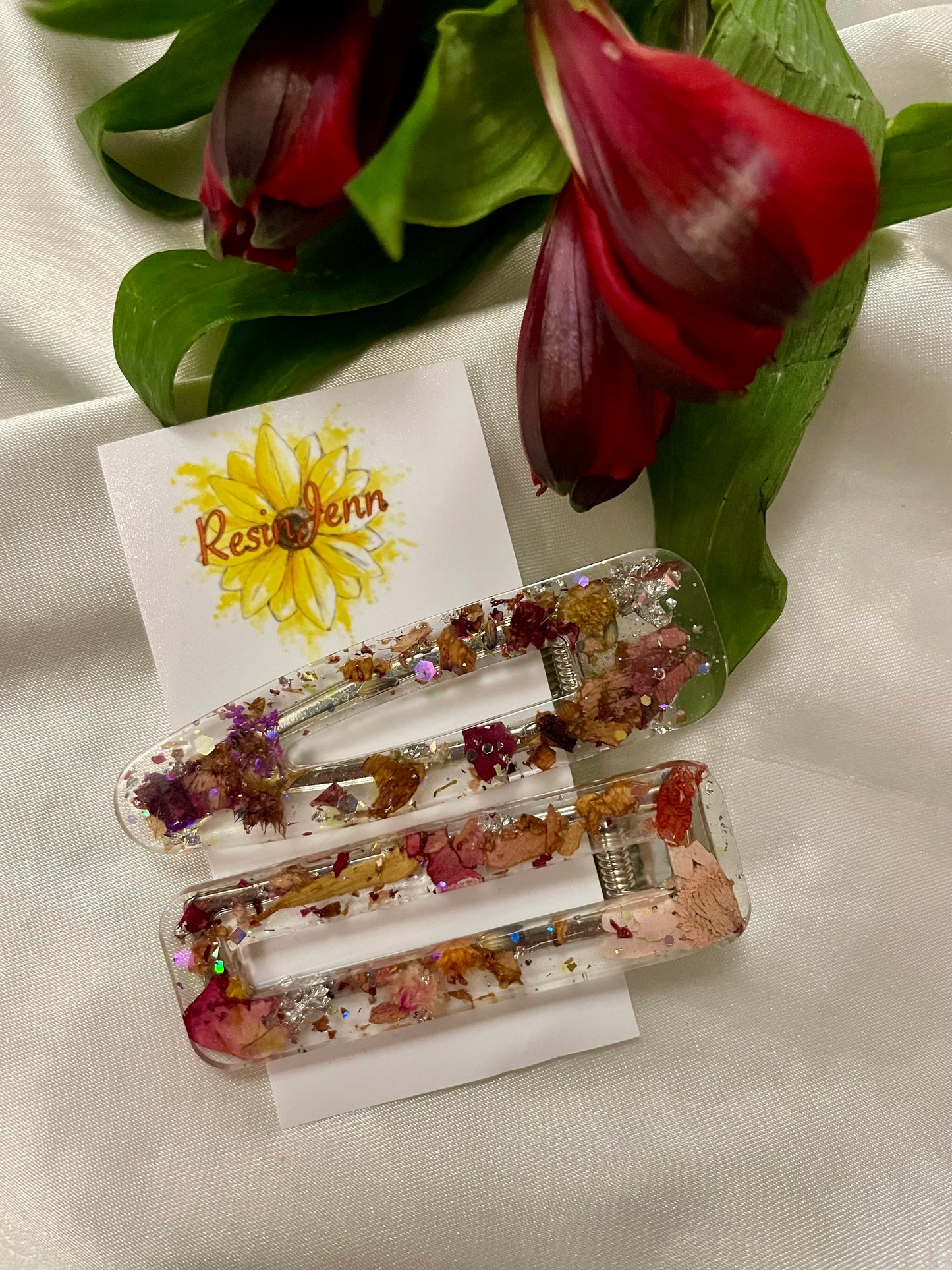 Set of dried flower hair clips