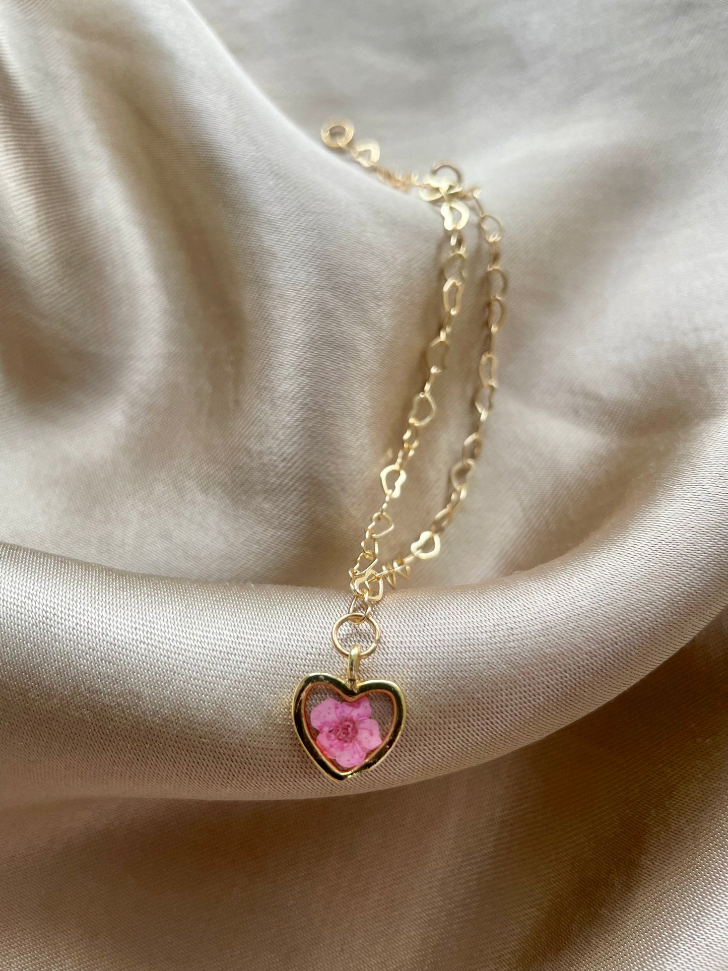 Bossom heart bracelet