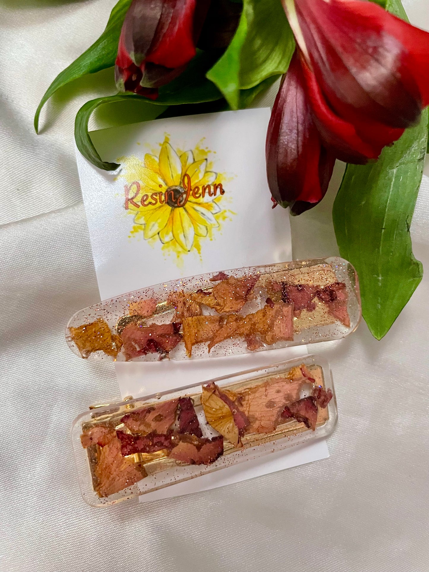 Set of dried flower hair clips