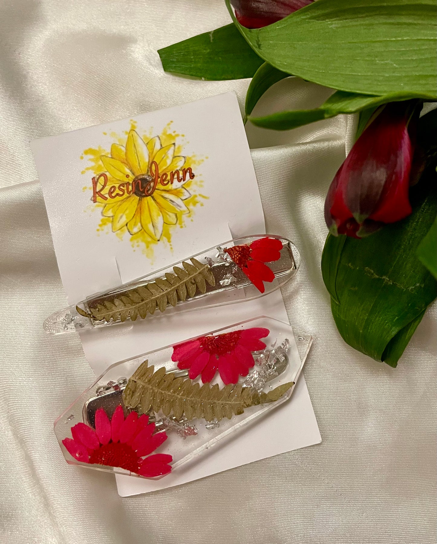 Set of dried flower hair clips