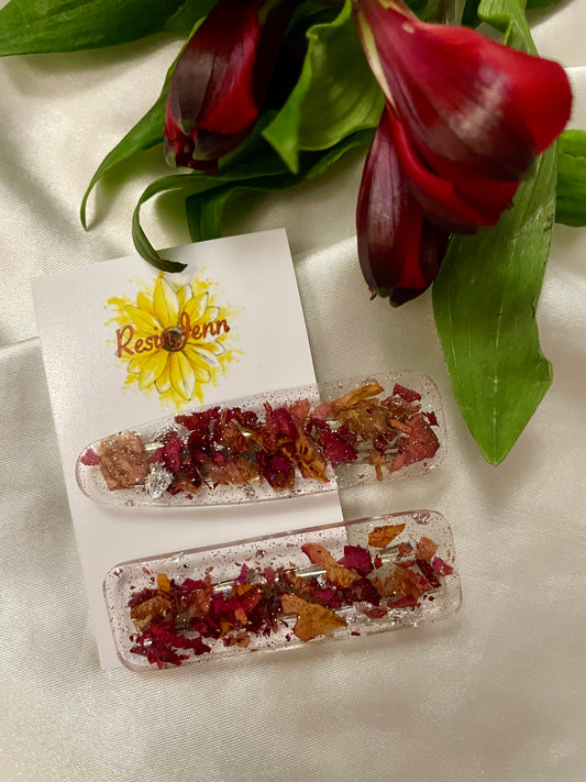 Set of dried flower hair clips