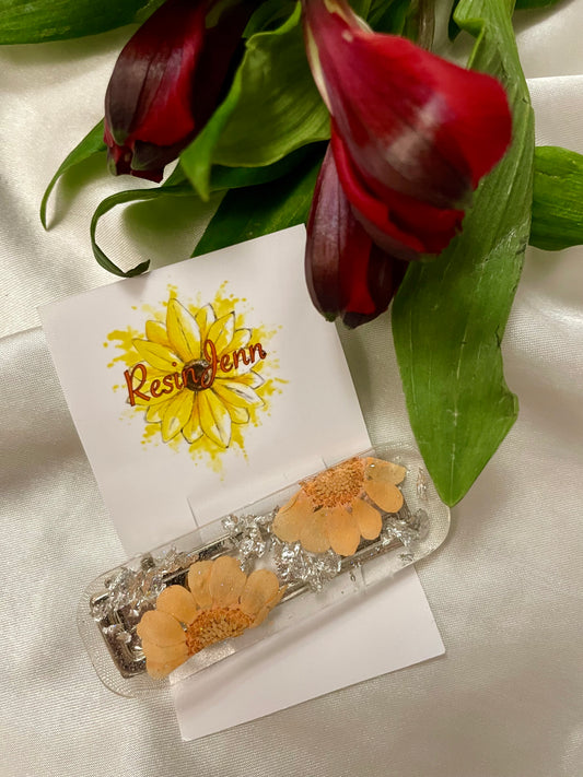 Floral hair clip