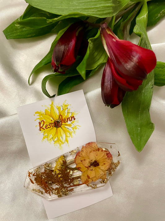 Chunky floral hair clip